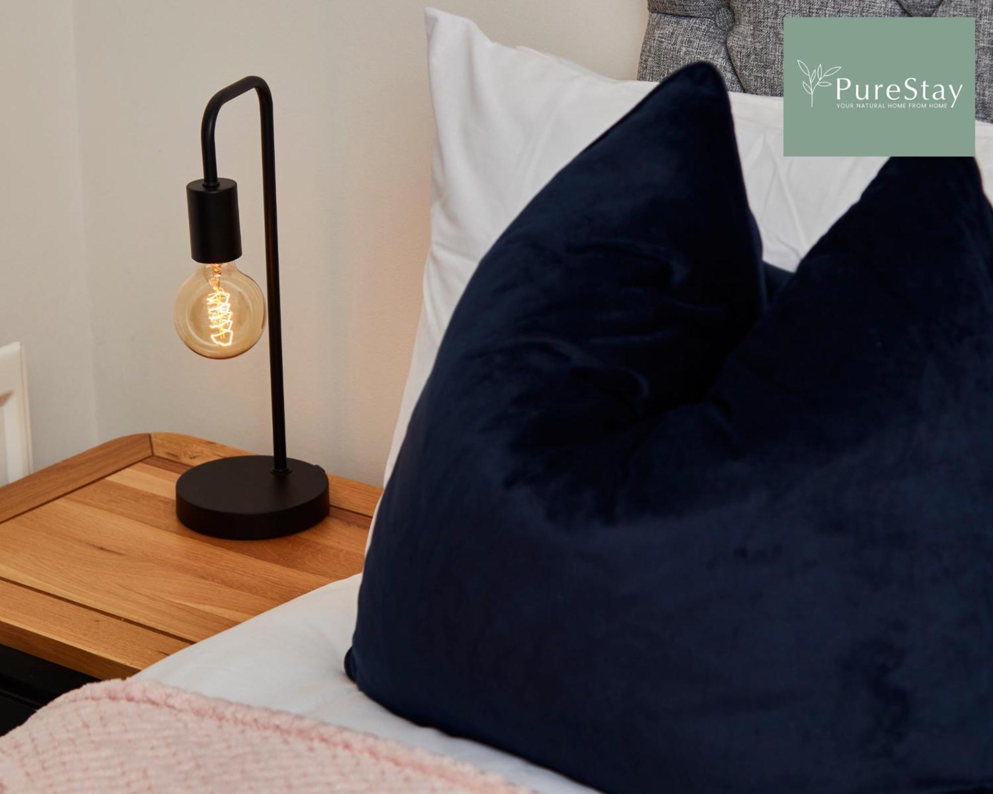 Beautiful Four Bed House By Purestay Short Lets & Serviced Accommodation Coventry With Parking エクステリア 写真