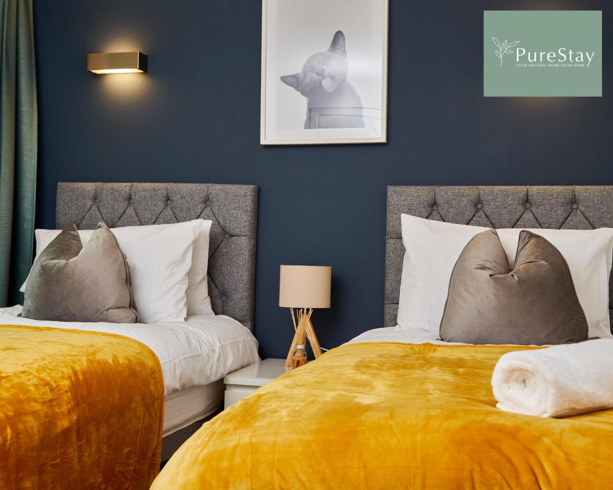 Beautiful Four Bed House By Purestay Short Lets & Serviced Accommodation Coventry With Parking エクステリア 写真