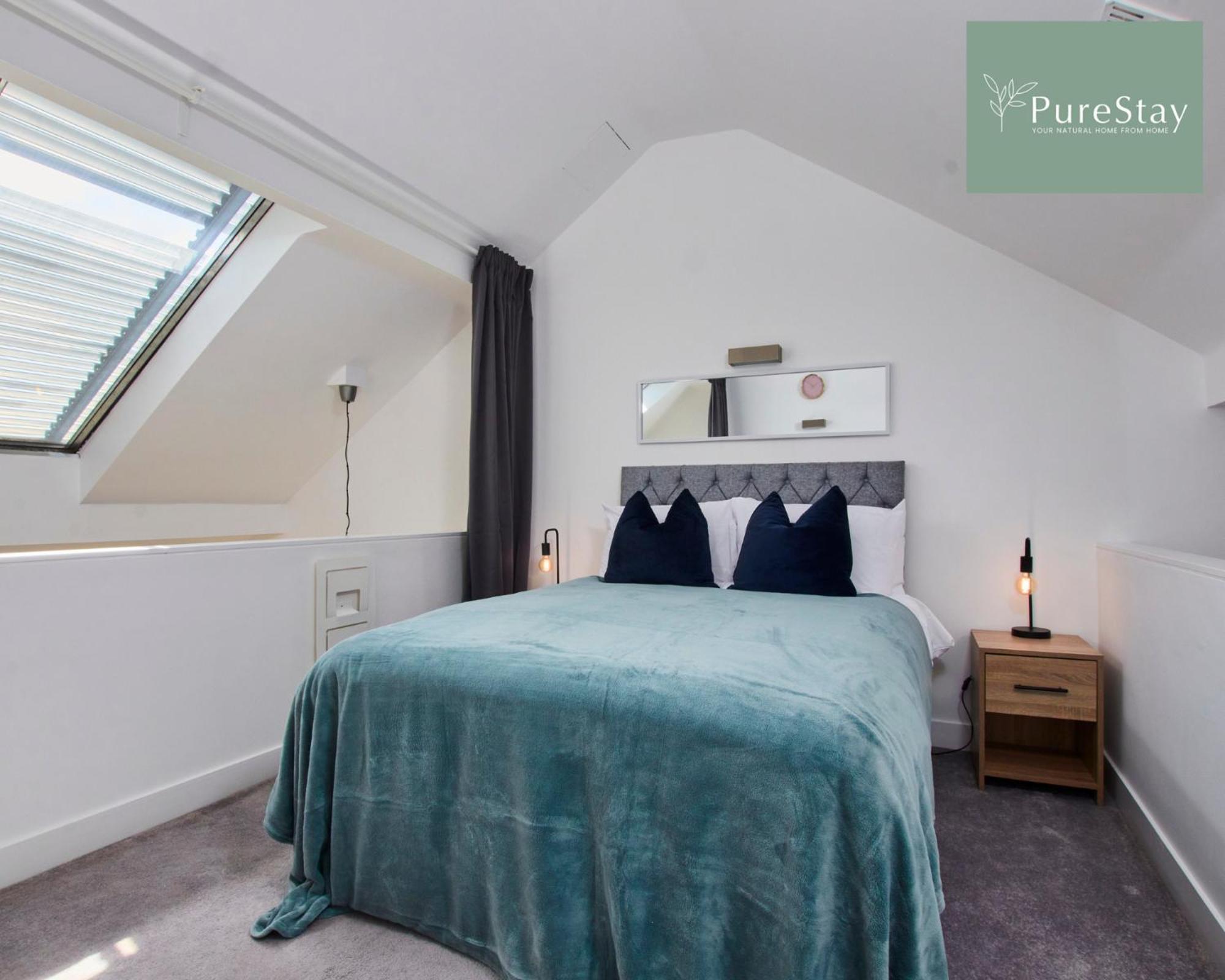 Beautiful Four Bed House By Purestay Short Lets & Serviced Accommodation Coventry With Parking エクステリア 写真