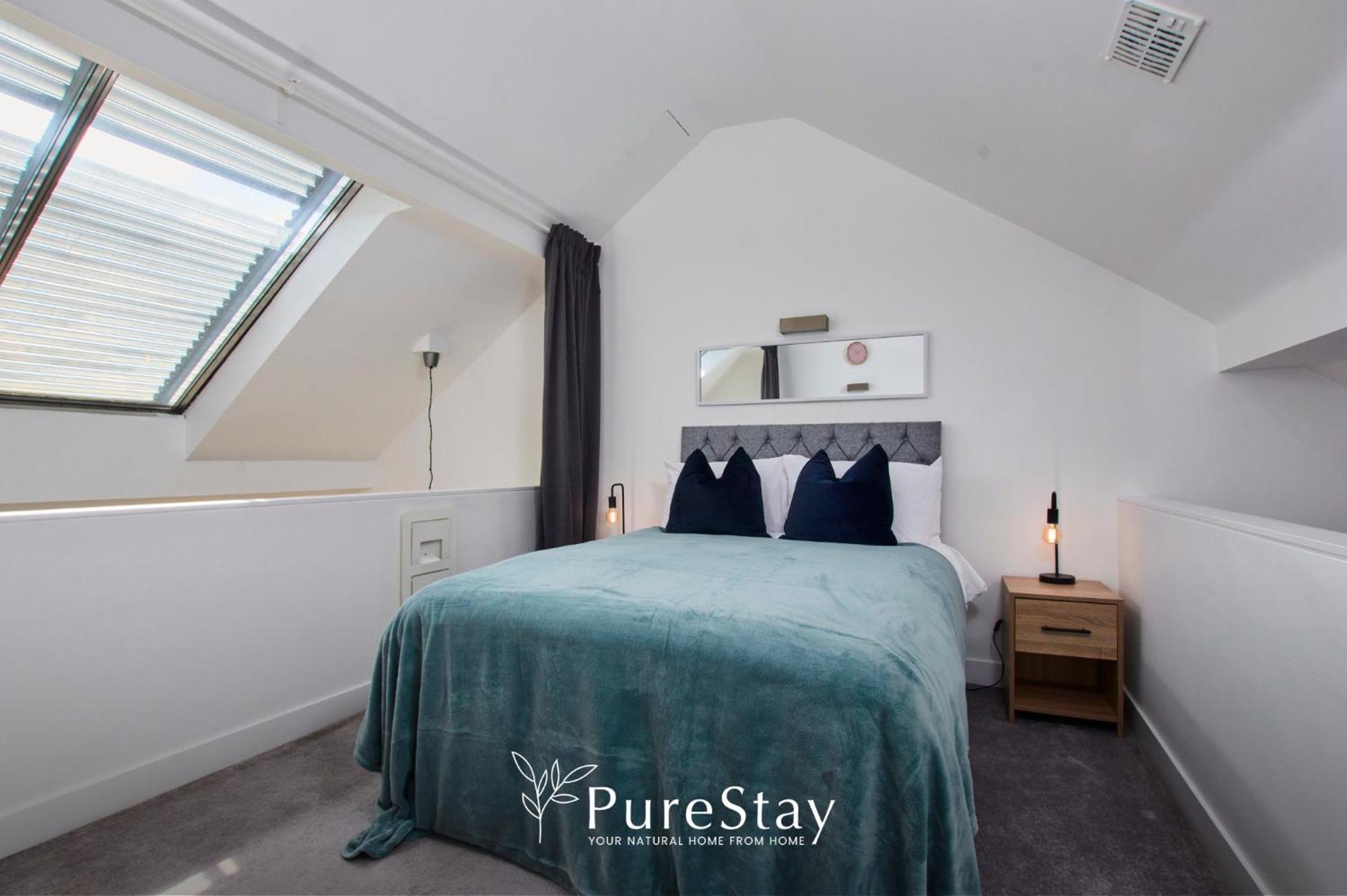 Beautiful Four Bed House By Purestay Short Lets & Serviced Accommodation Coventry With Parking エクステリア 写真