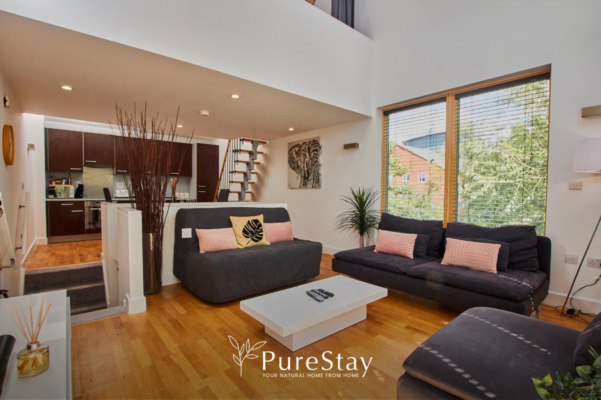 Beautiful Four Bed House By Purestay Short Lets & Serviced Accommodation Coventry With Parking エクステリア 写真